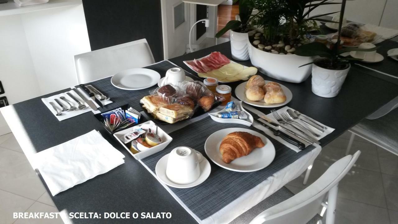 B&B Stefani Salerno Luaran gambar